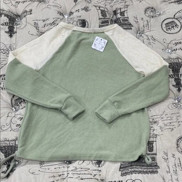 Poof New York Long Sleeve Top - Picture 9 of 9